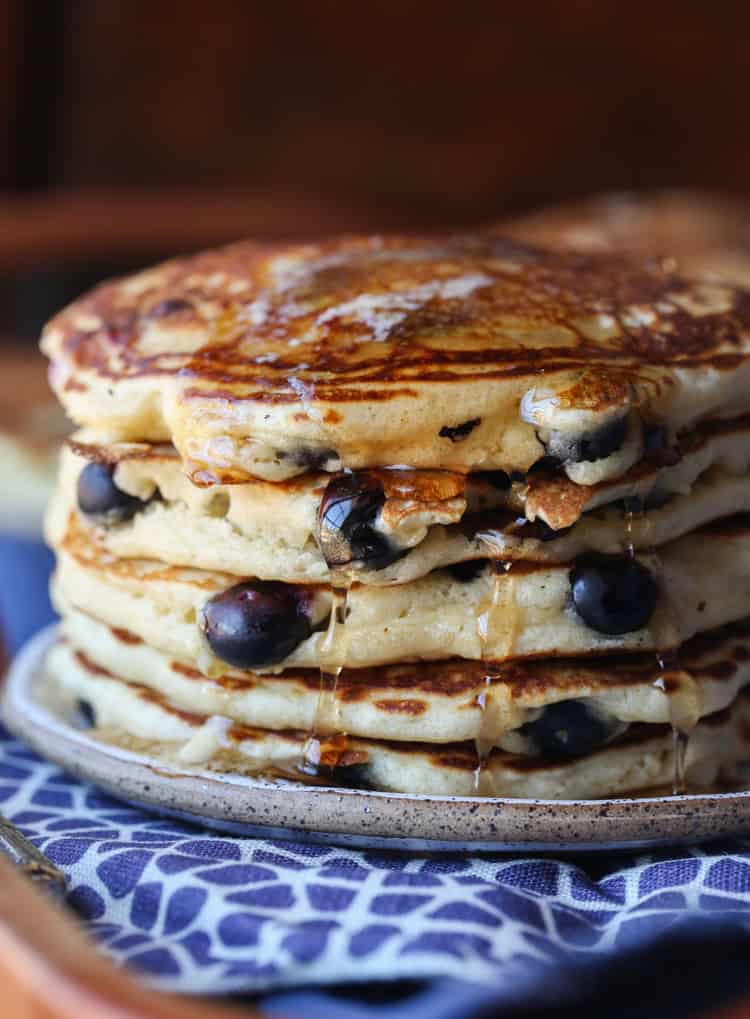 Homemade Blueberry Pancakes: Low Sugar, Versatile & Crowd-Pleasing